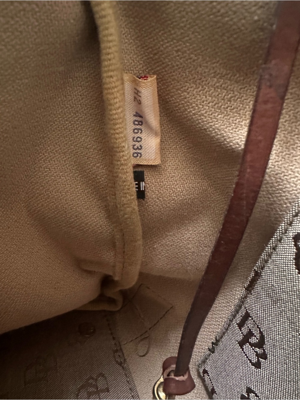 Dooney&Bourke L Monogram Beige & Brown Tote Bag - Picture 5 of 8